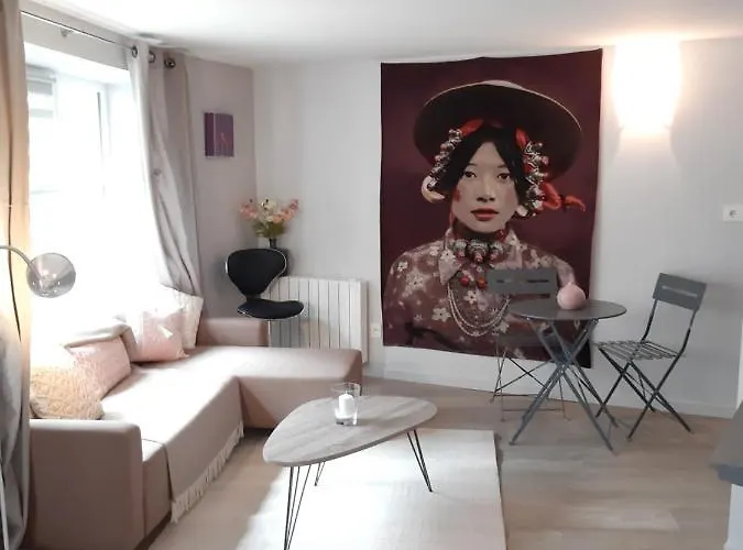 Daire Souplex De La Rue Froide *